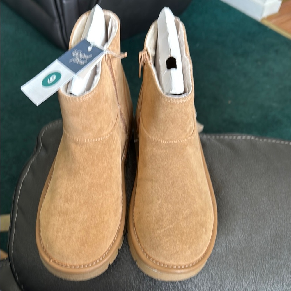 Universal Thread Tan Ankle Boots